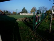 Stavba opěrné zdi u zahrady školy 2017